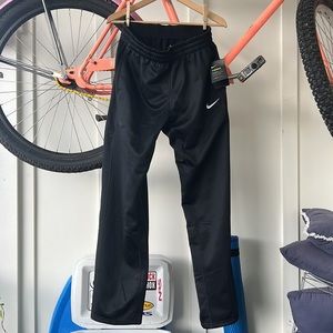 NIKE Therma Fabric & Dri-Fit Technology Sweatpants